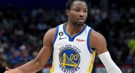 火箭对勇士巅峰对决：杜兰特库里争霸篮球盛宴